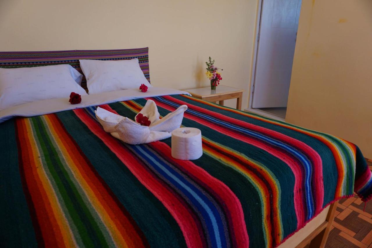 Tikawasi Homestay Comunidad Pueblo Isla Amantani Jose Luis Ocosuyo Exterior foto