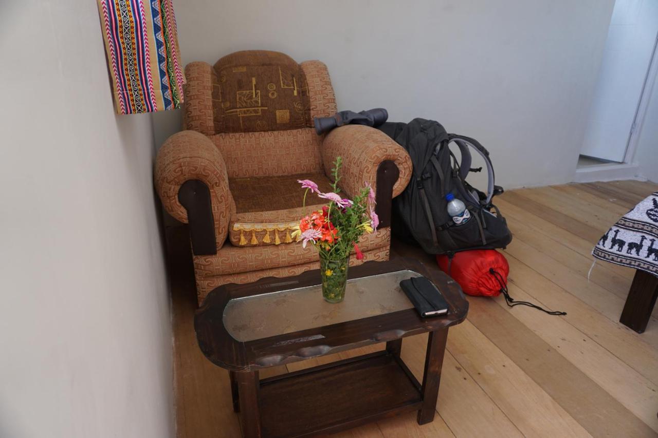 Tikawasi Homestay Comunidad Pueblo Isla Amantani Jose Luis Ocosuyo Exterior foto