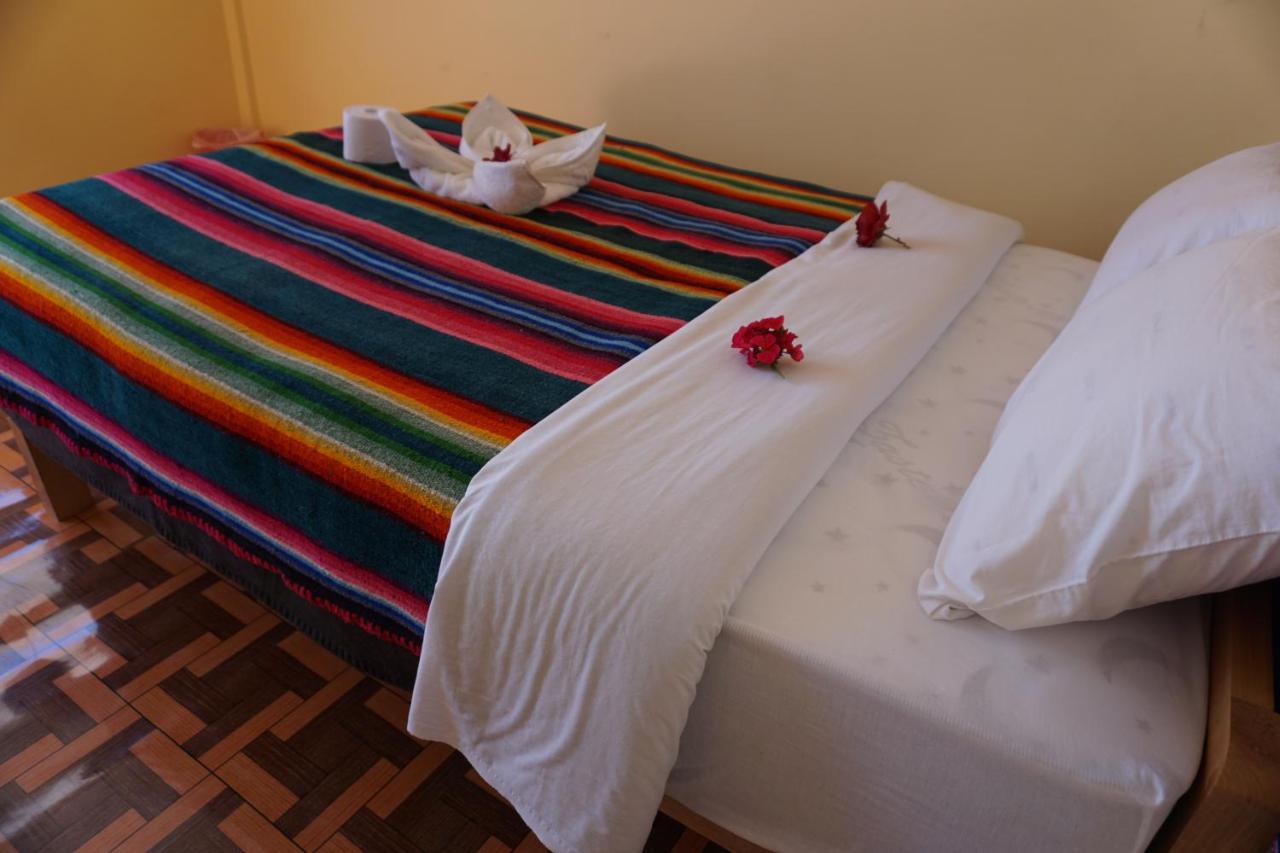 Tikawasi Homestay Comunidad Pueblo Isla Amantani Jose Luis Ocosuyo Exterior foto